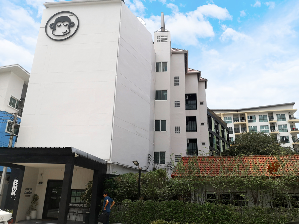 Blu Monkey Boutique Bangsaen 