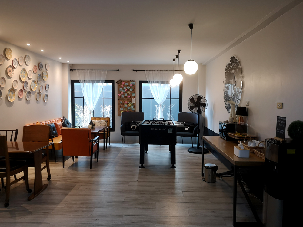 Blu Monkey Boutique Bangsaen 