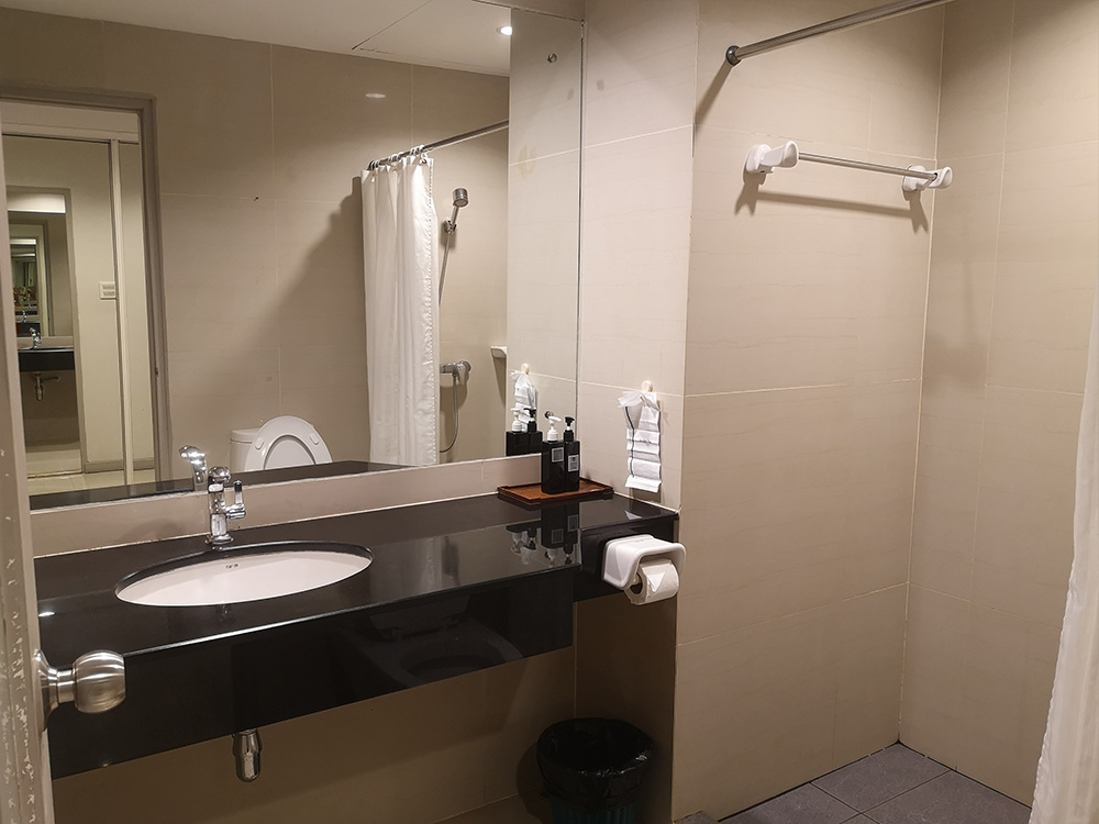 The Royal Bee Aparthotel