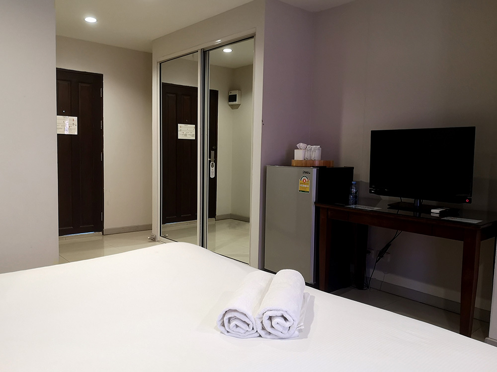 The Royal Bee Aparthotel