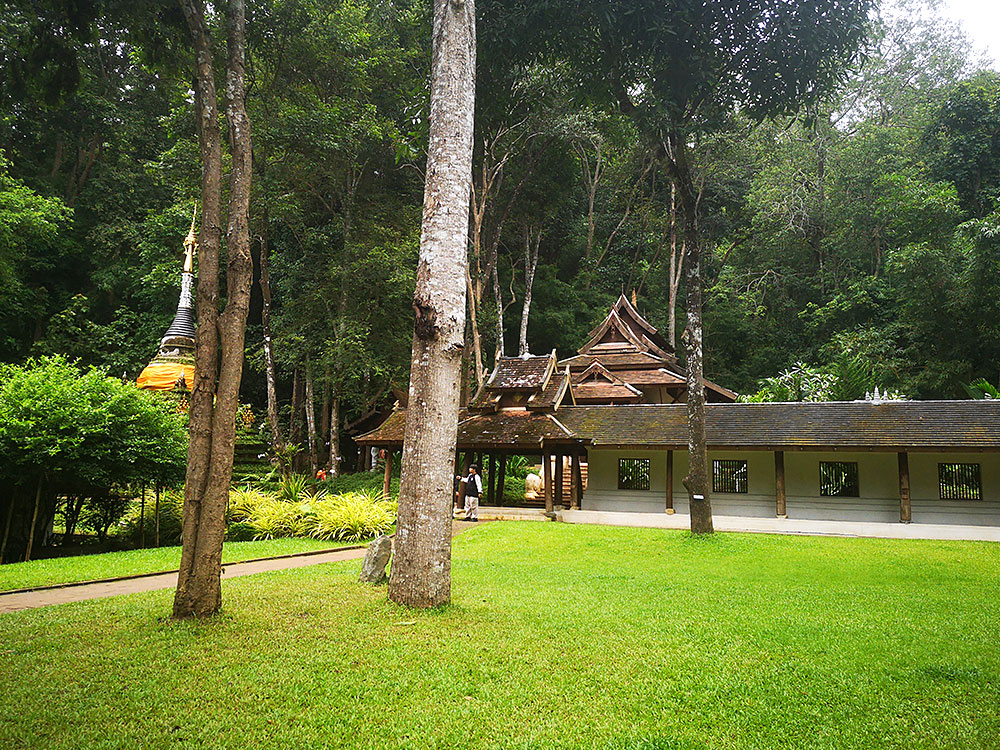 Wat Pha Lat - Chiang Mai's Hidden Temple