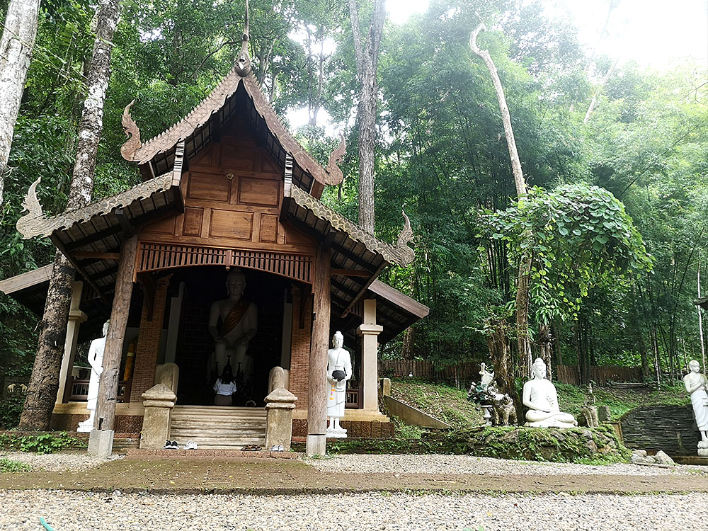 Wat Pha Lat - Chiang Mai's Hidden Temple