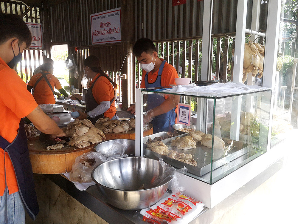 Dan Chicken Rice San Sai Chiang Mai